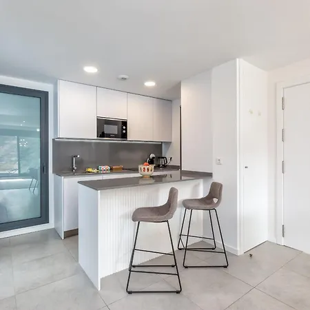 Διαμέρισμα Vivi Homes - Sunny Views Wellness, Gym, Pool & Sea View