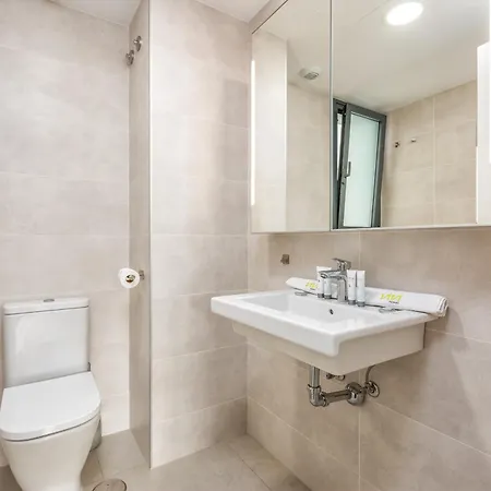 Vivi Homes - Sunny Views Wellness, Gym, Pool & Sea View Lejlighed *