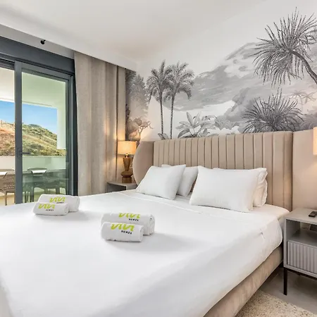 아파트 Vivi Homes - Sunny Views Wellness, Gym, Pool & Sea View 미하스