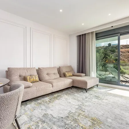 Vivi Homes - Sunny Views Wellness, Gym, Pool & Sea View מיחאס